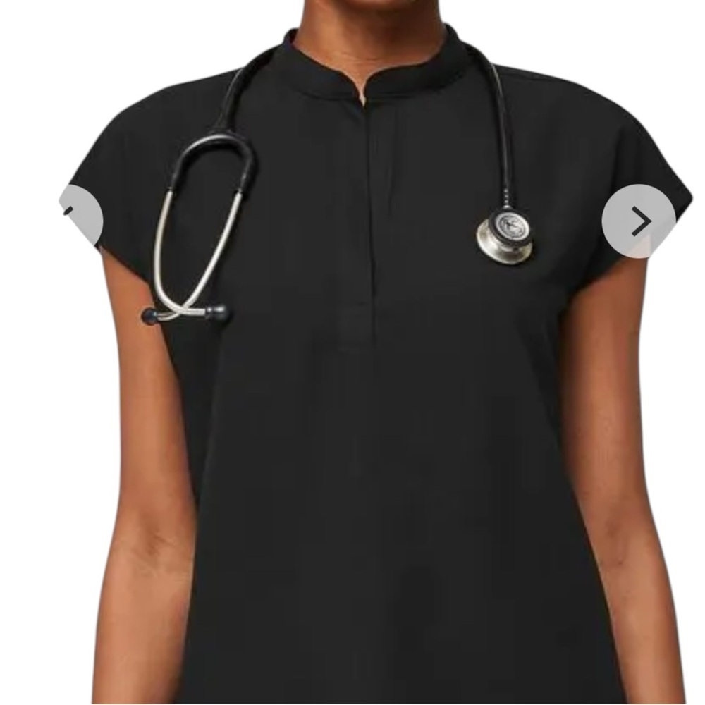 FIGS Rafaela FIONx Women’s  Just Saving Lives scrub top black Large